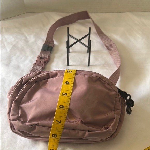 Adidas Pink Crossbody Bag with Gold Logo - Picture 5 of 7